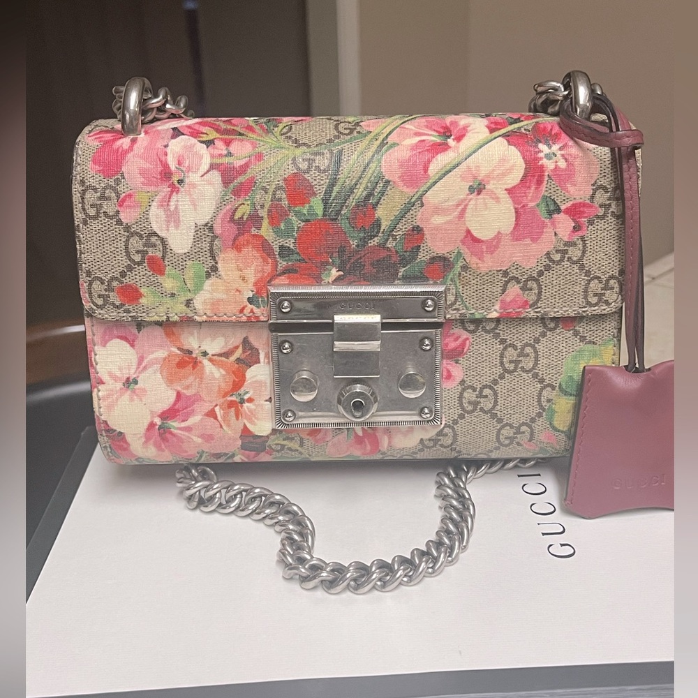 SOLD!! Gucci Blooms pink floral shoulder bag - Picture 2 of 7